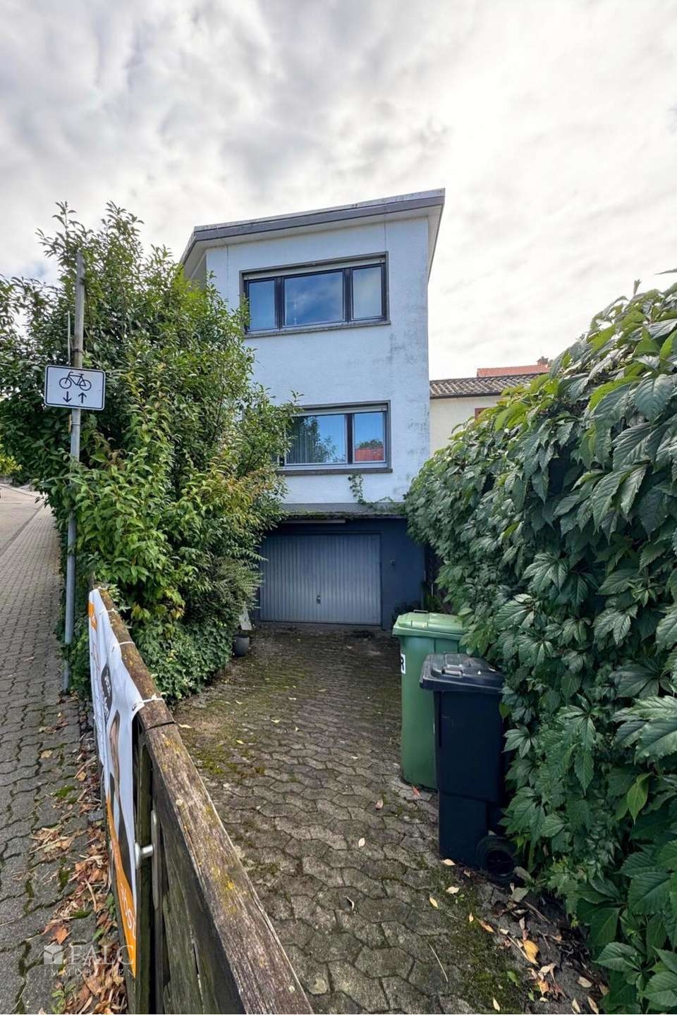 Garage rechts